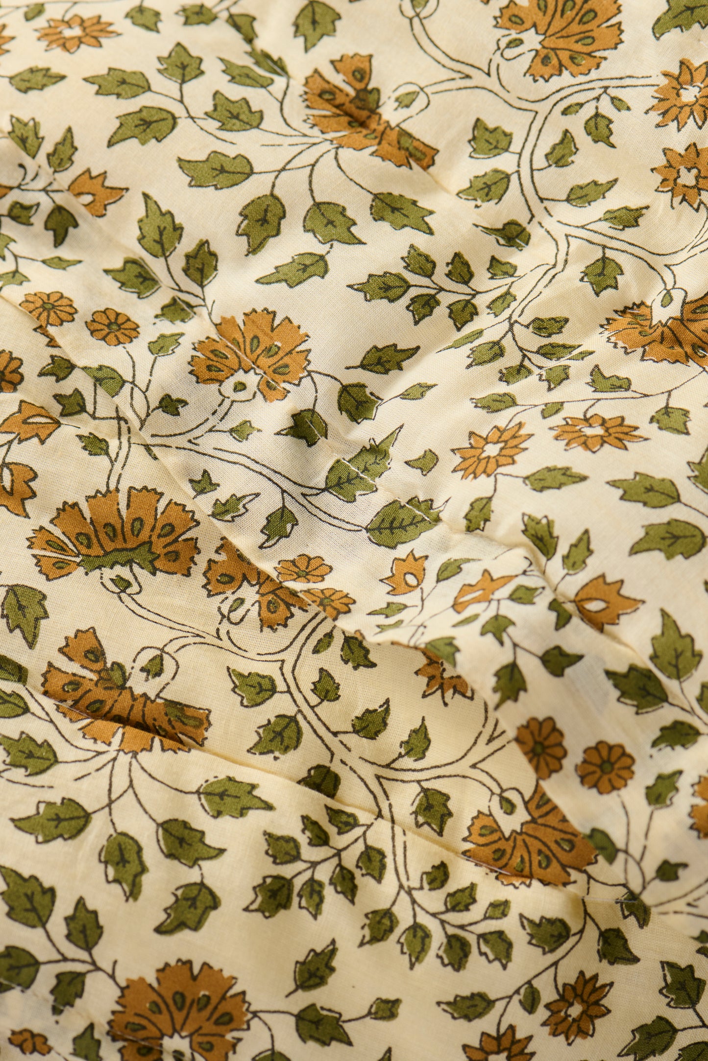 Quiltad pläd gul grön blommor 170 x 130 cm