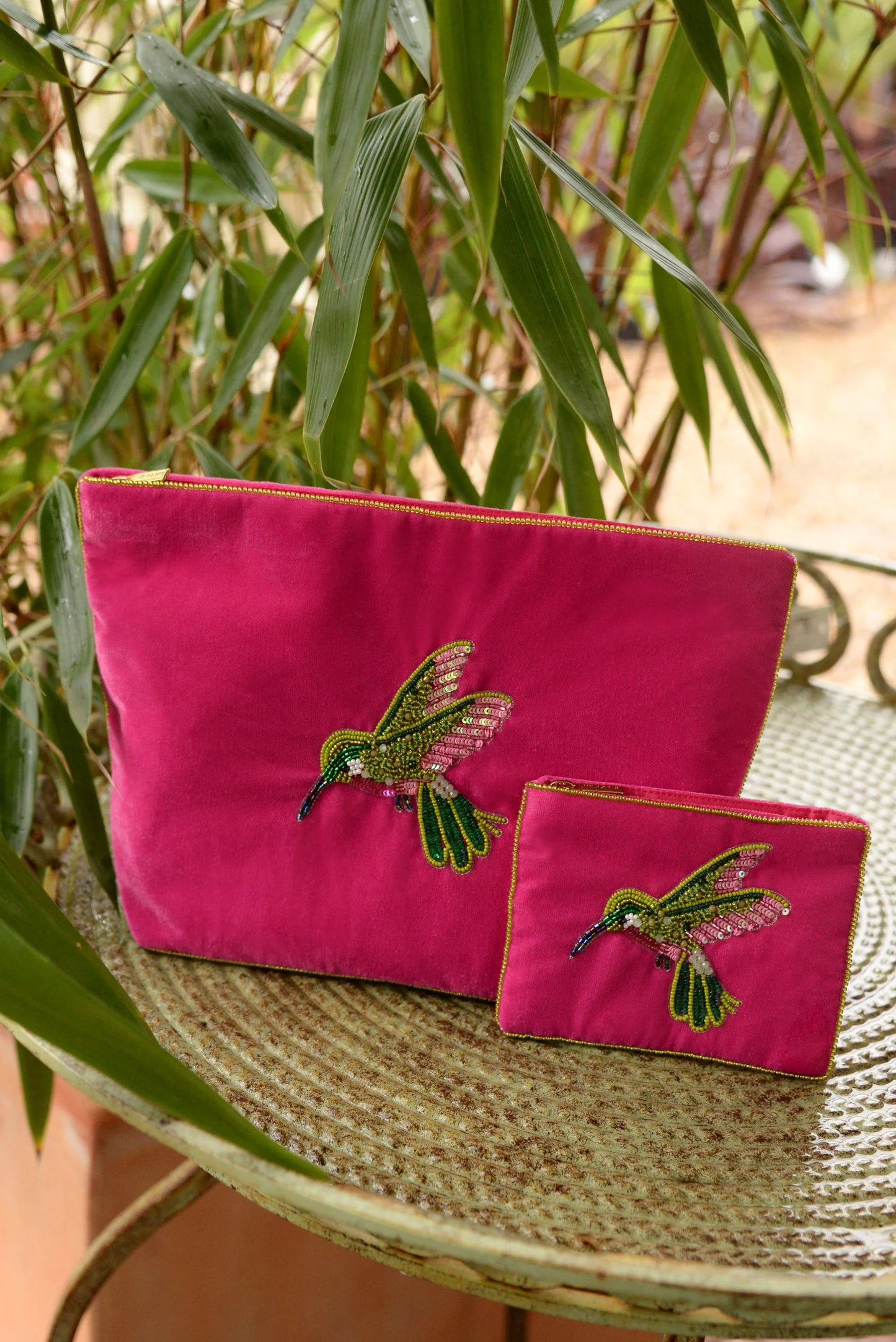 Bestickte große Kosmetiktasche/Necessaire Kolibri