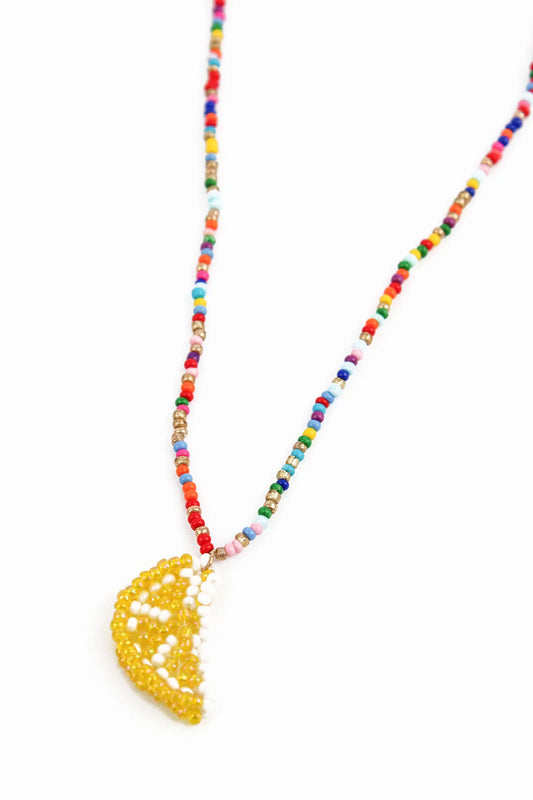 Halsband pärlor och citron