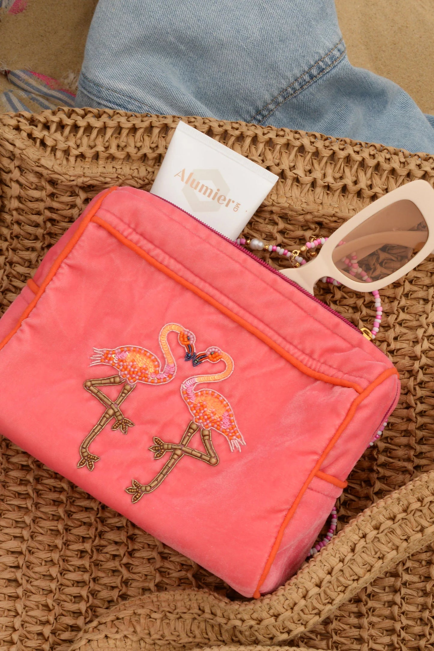 Broderad medium necessär/sminkväska flamingo