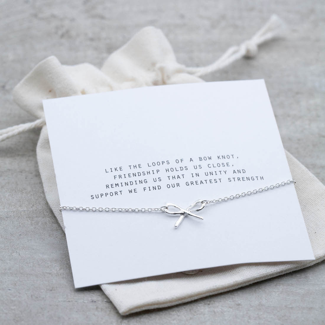 Armband i silver rosett