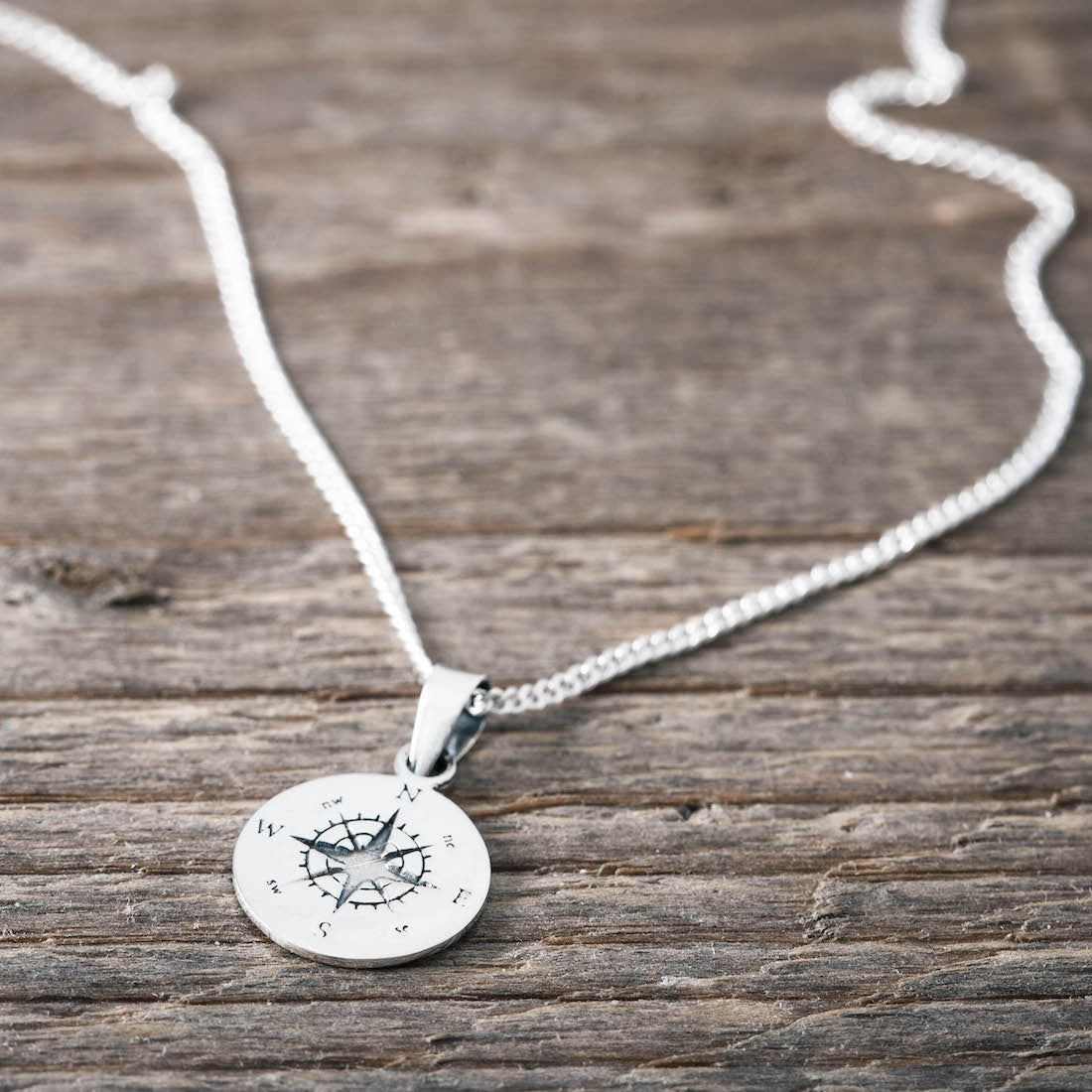 Silverhalsband kompass unisex