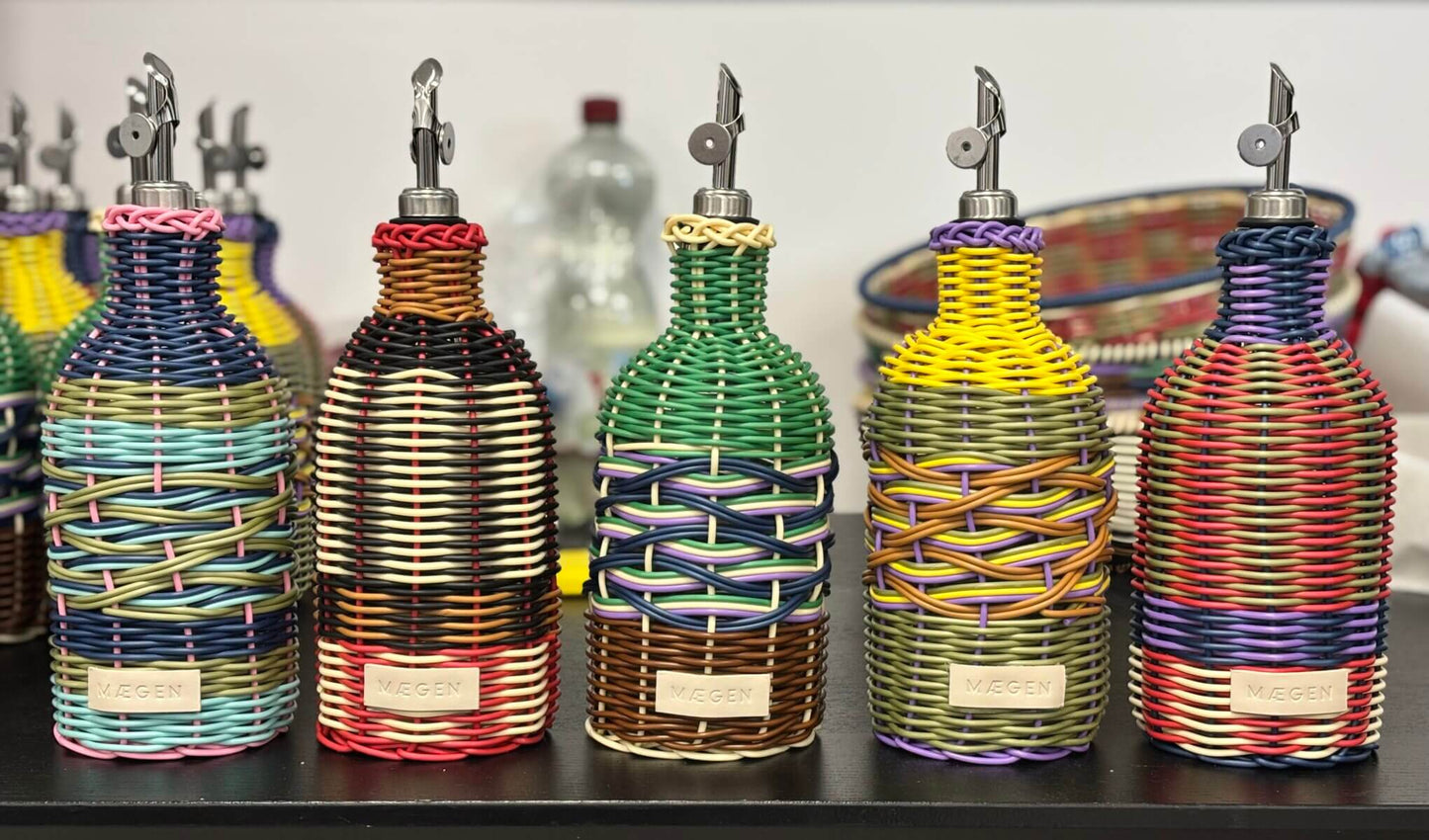 Maegen Olivoljekanna - flera färger