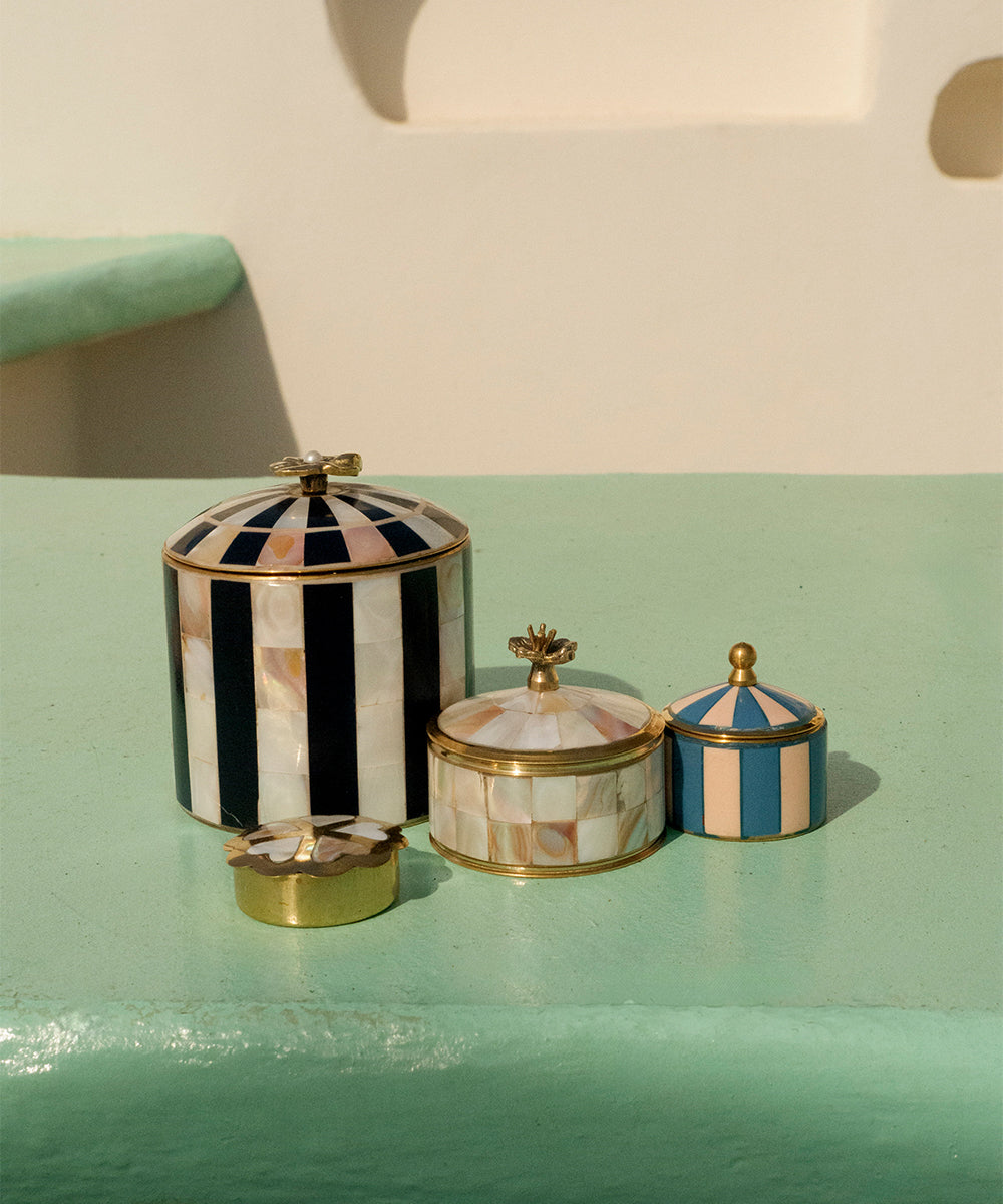 Zoey ask med blomma navy