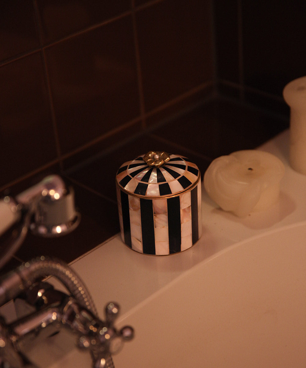 Zoey ask med blomma navy