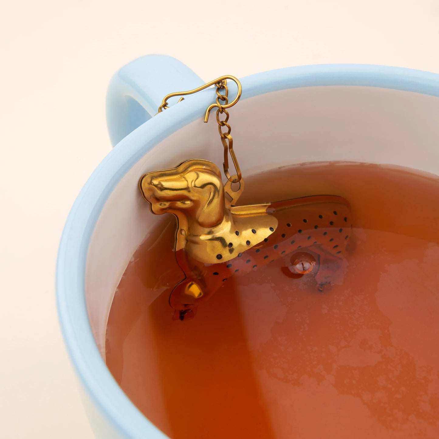 Coucou Suzette pin broche Tax