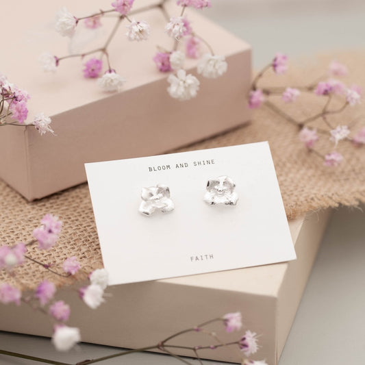 Örhängen i silver Bloom & Shine